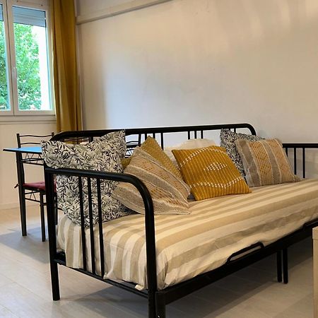Spacieux T2 Climatise - Pres Du Centre Ville ناربون المظهر الخارجي الصورة